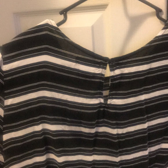 Black and white peplum, full sleeve top - Picture 3 of 3